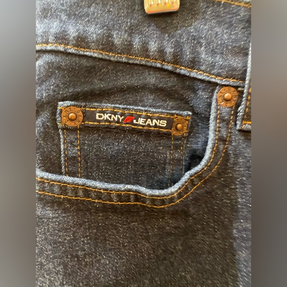DKNY Jeans Straight Cut Dark Wash - Size 10L - Picture 4 of 7